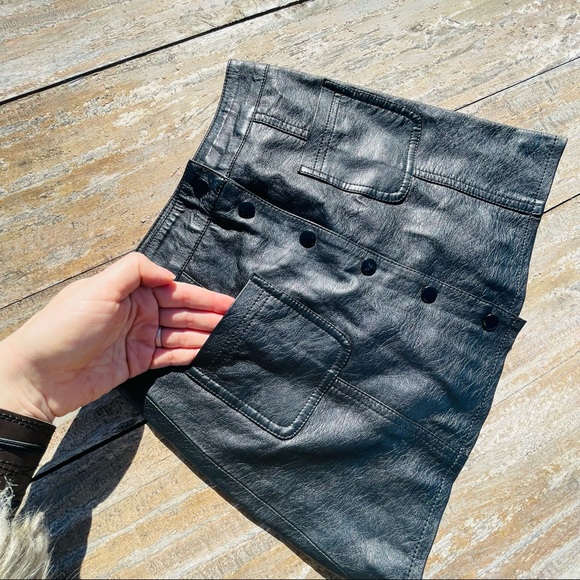 Divided Skirt Faux Vegan Textured Leather Full Front Snap-On - Picture 4 of 13